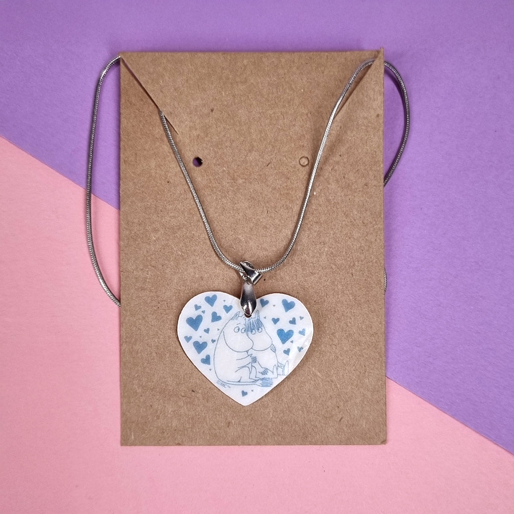 Moomin Moomintroll & Snorkmaiden Fall In Love Hearts Real Shell Pendant Necklace
