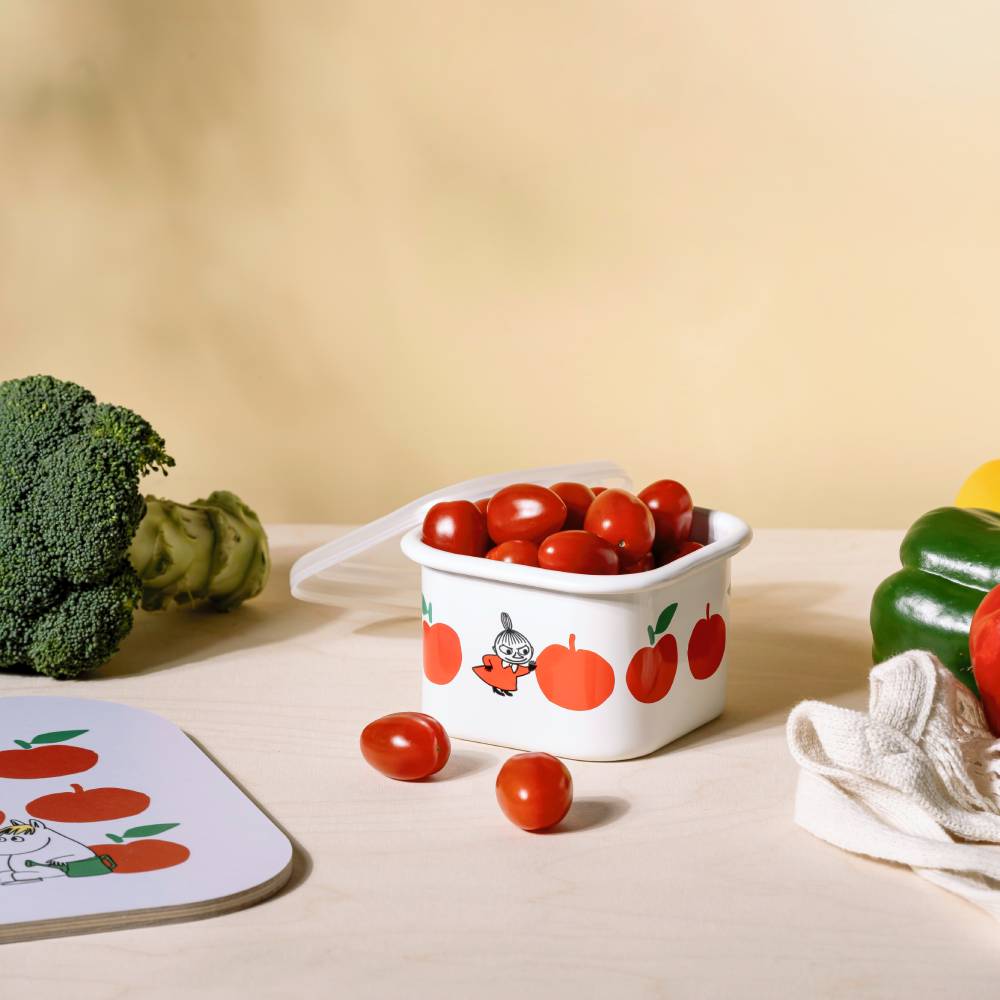Moomin Joyfull Apples Chop & Serve Board 25x32cm Red - The Official Moomin Shop