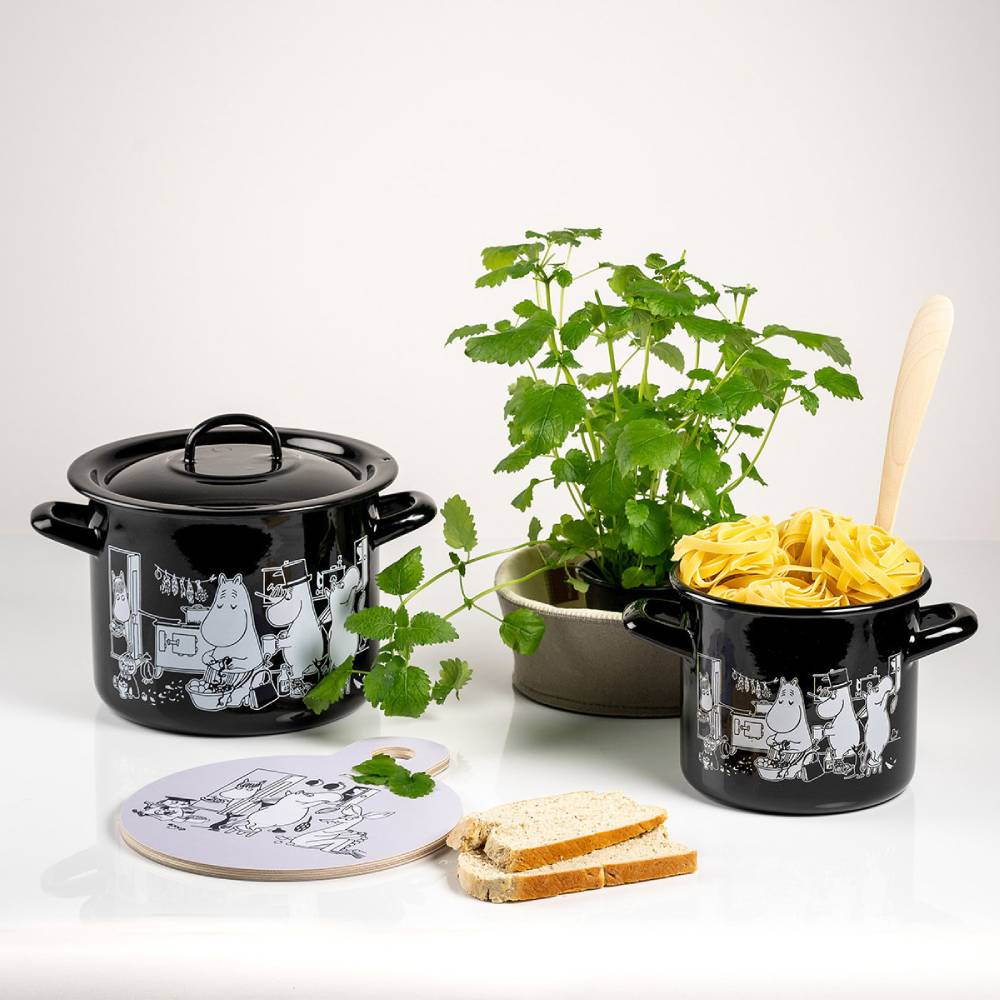 Moomin Enamel Pot In the Kitchen 118 oz - Muurla