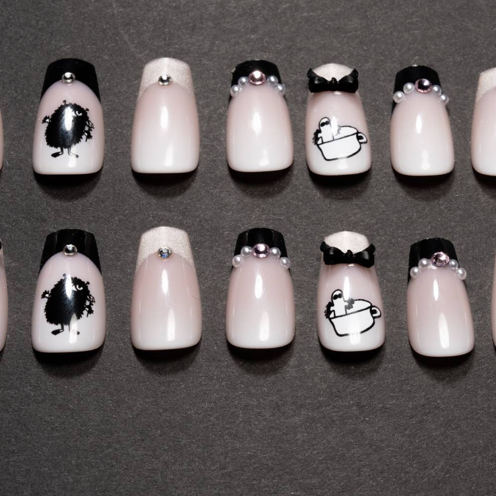 Moomin PinkNoir Press-on Nails Pink - The Official Moomin Shop