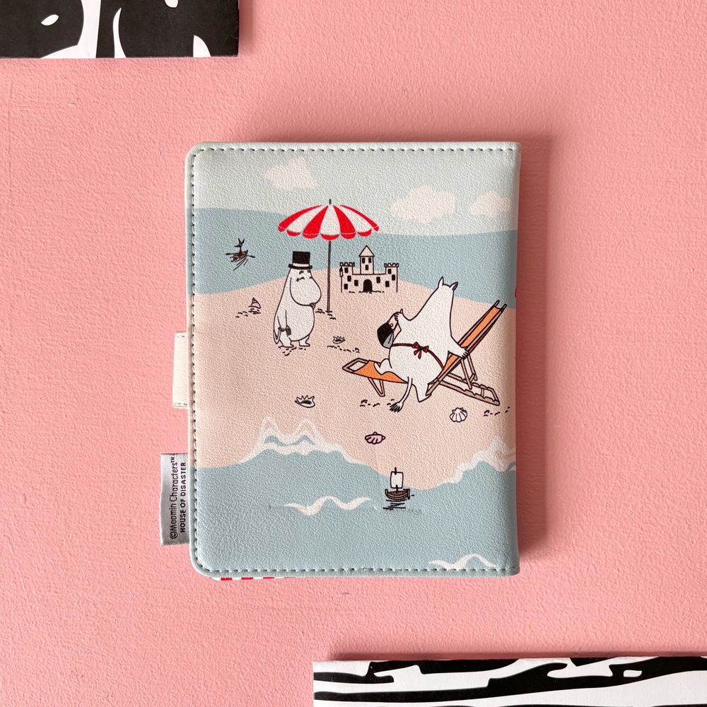 Moomin Beach Passport Holder - The Official Moomin Shop
