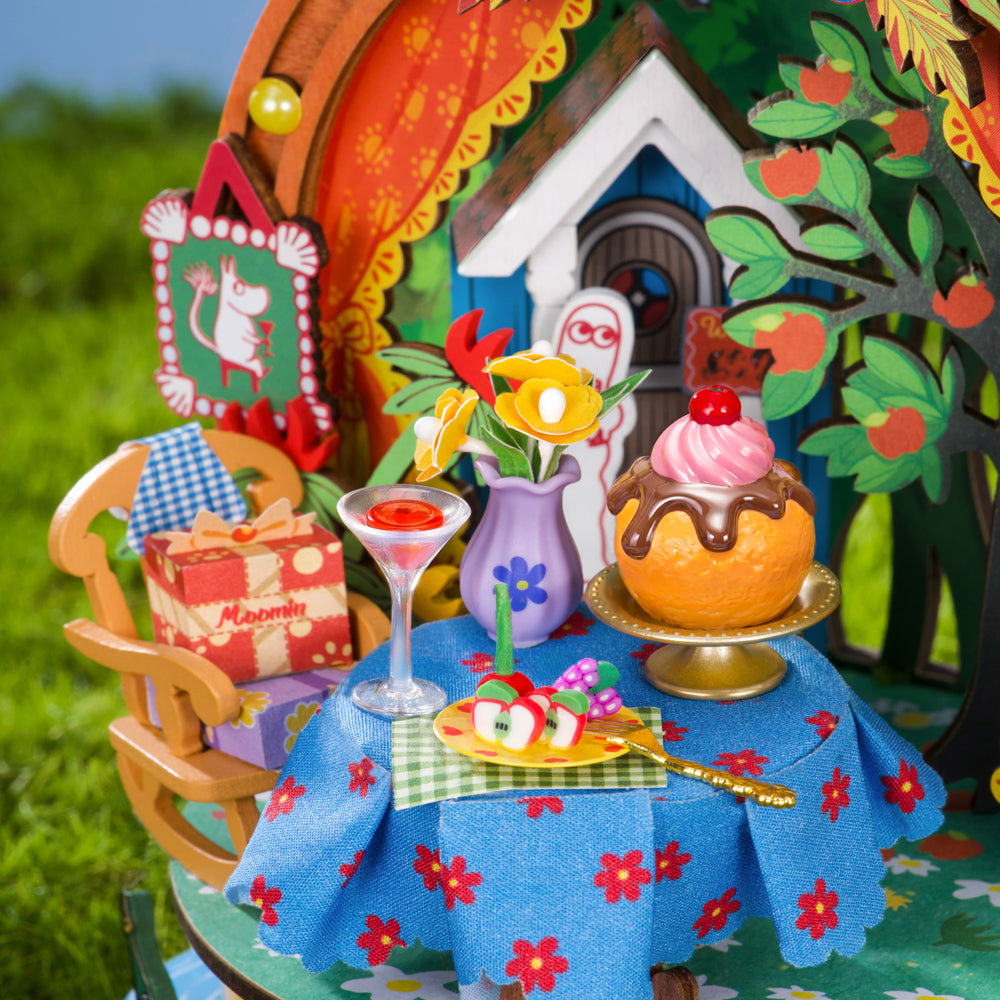Snorkmaiden's Garden Party DIY 3D Dollhouse