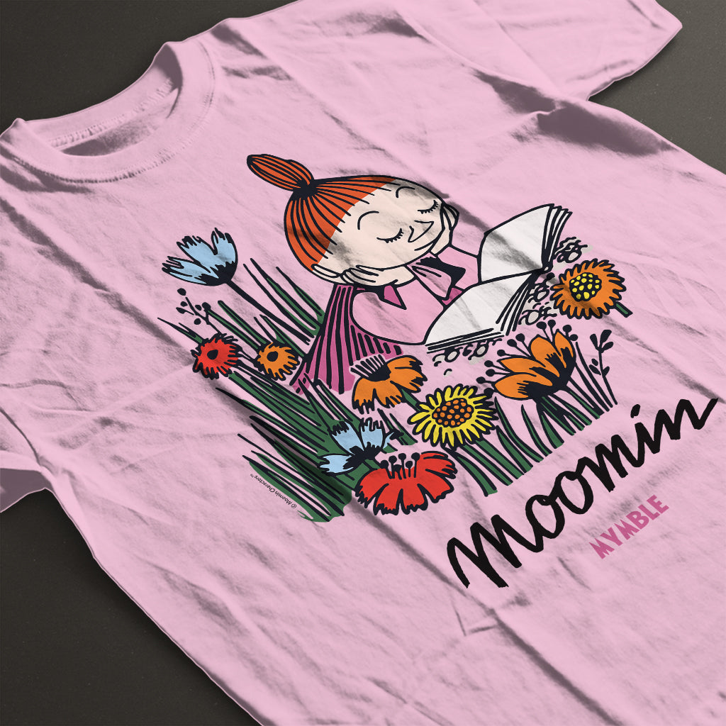 Moomin Mymble Reading Women&#39;s T-Shirt