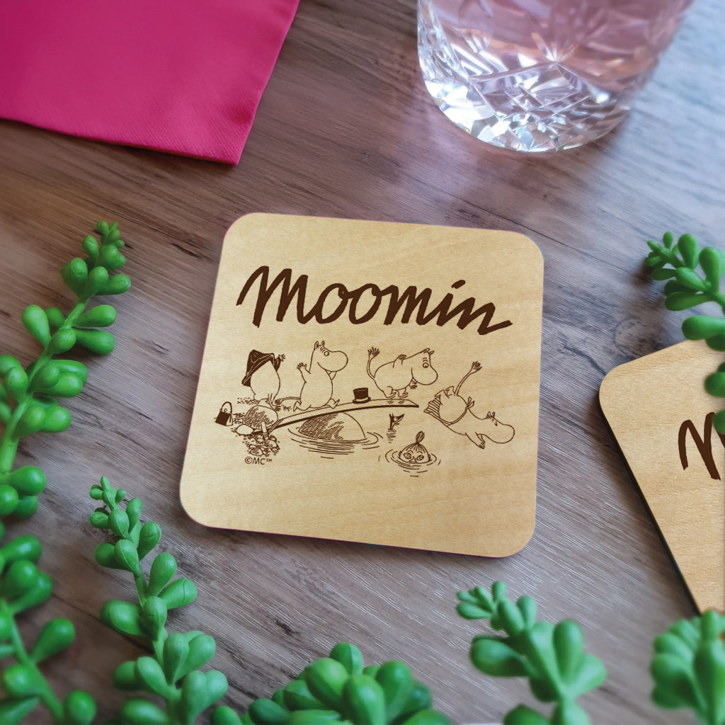 Moomin Family Swimming Natural Wood Single Square Coaster