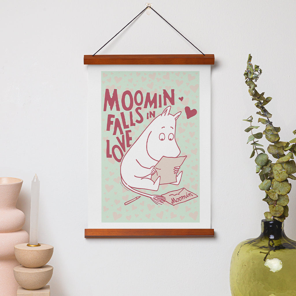 Moomin Falls In Love Reading Moomintroll Print