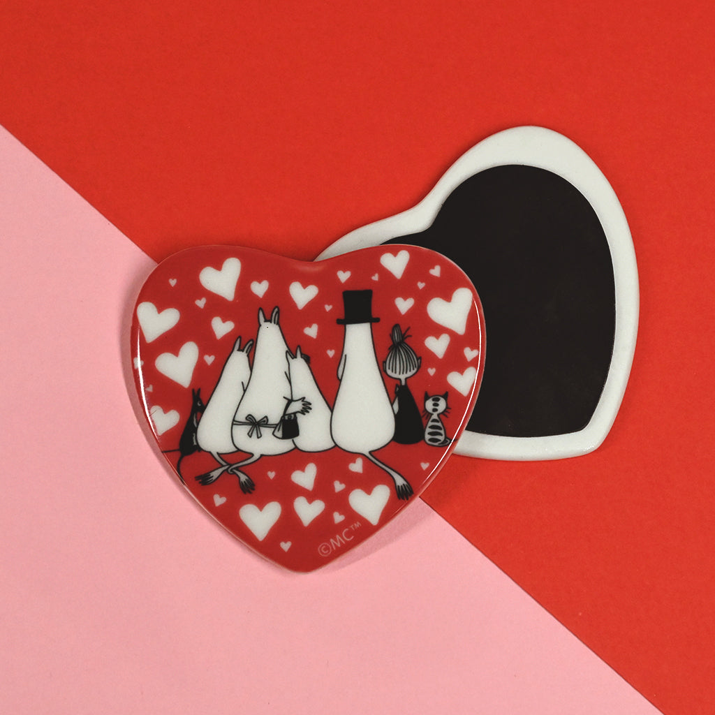 Moomin Love Hearts Around Moomin Family Heart Shaped Ceramic Fridge Magnet