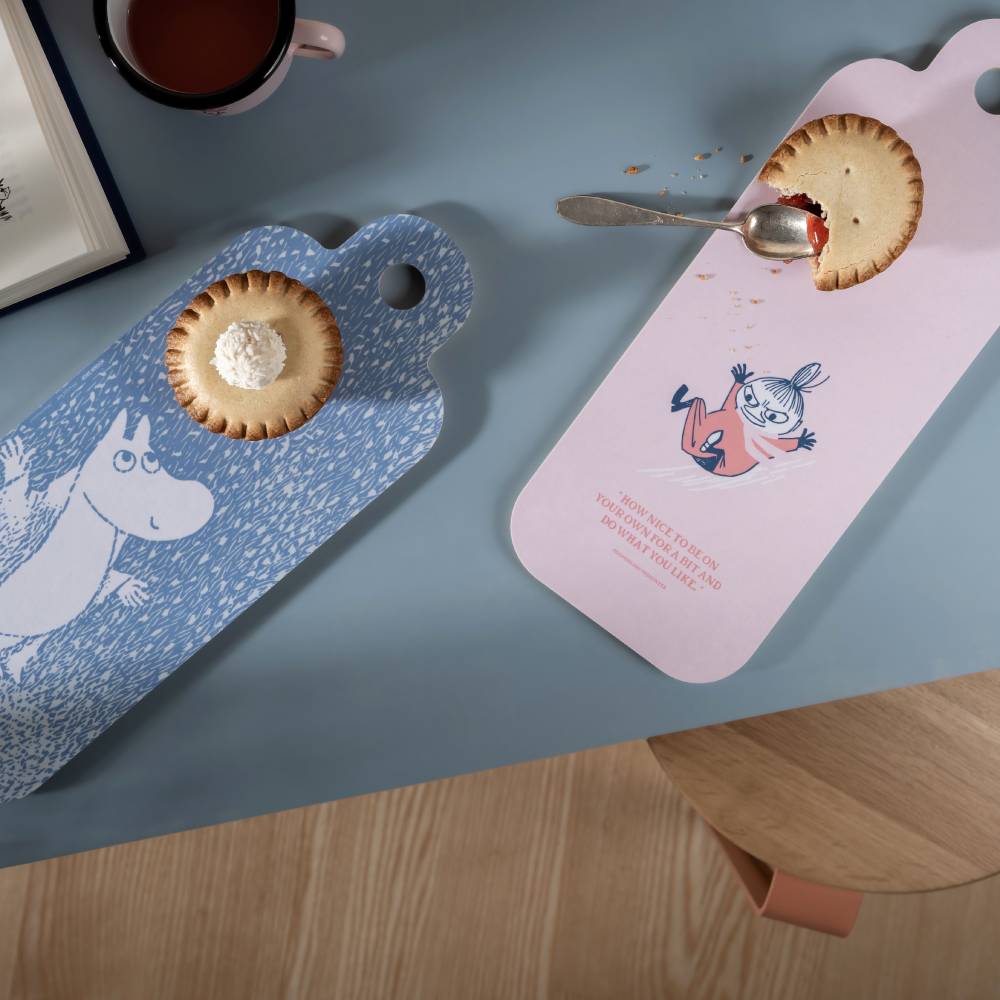 Moomin Dreamy Winter Chop & Serve Board 13x33cm - The Official Moomin Shop