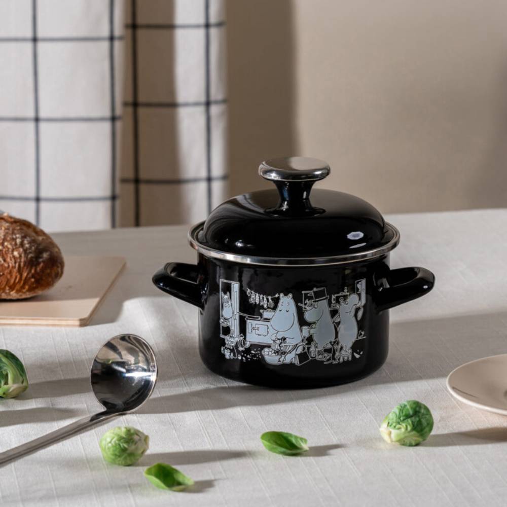 Moomin In the Kitchen Pot 51 oz- Muurla